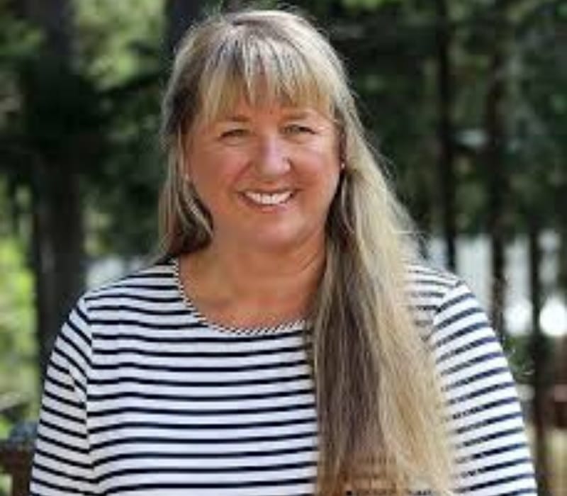 Tami Oldham Ashcraft Wiki, Age, Bio, Husband, Daughter, Net Worth