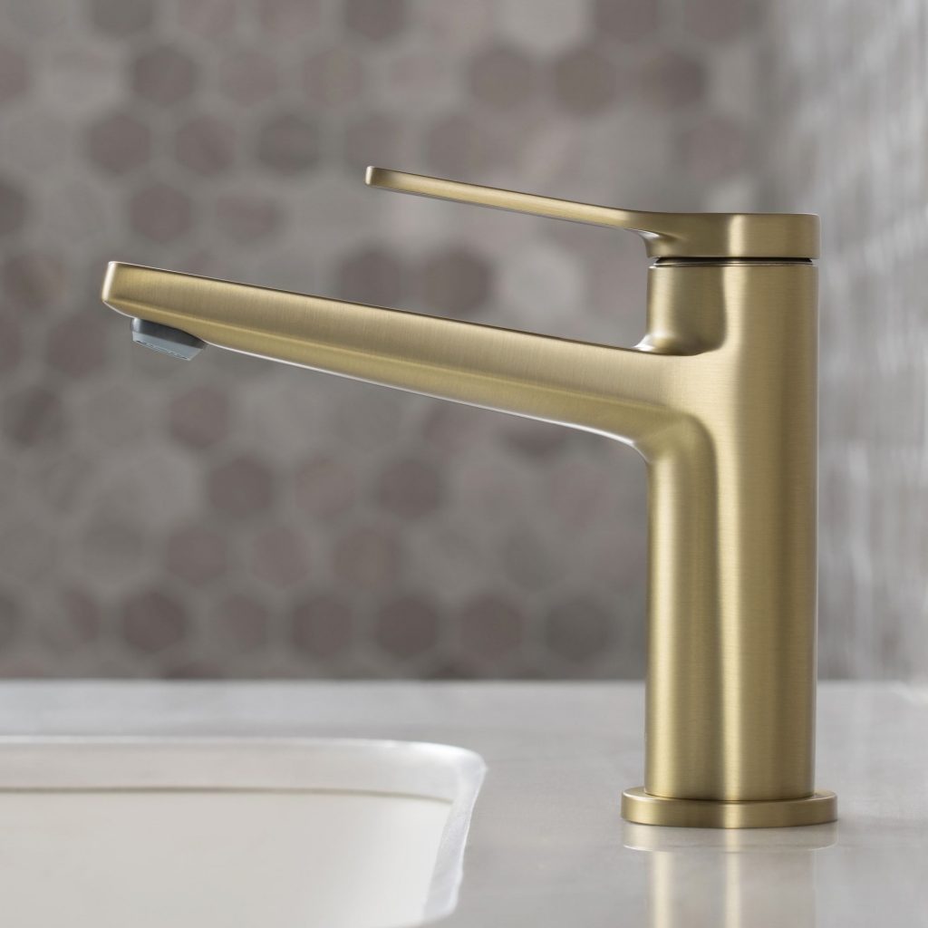 8672774bd8669fba7c47e73d6859a754__bathroom-gold-faucet-1024x1024-1 8672774bd8669fba7c47e73d6859a754__bathroom-gold-faucet-1024x1024-1